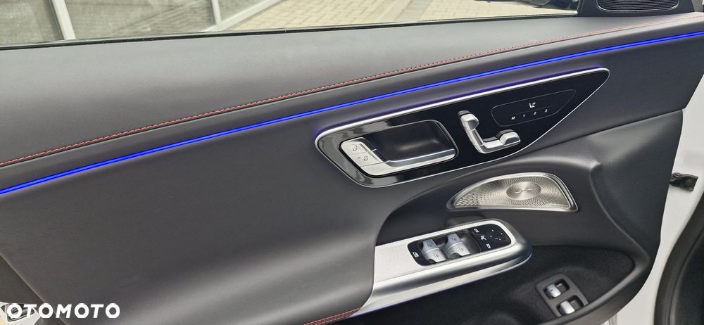 Mercedes-Benz Klasa E AMG 53 4Matic+ AMG SPEEDSHIFT TCT 9G - 17