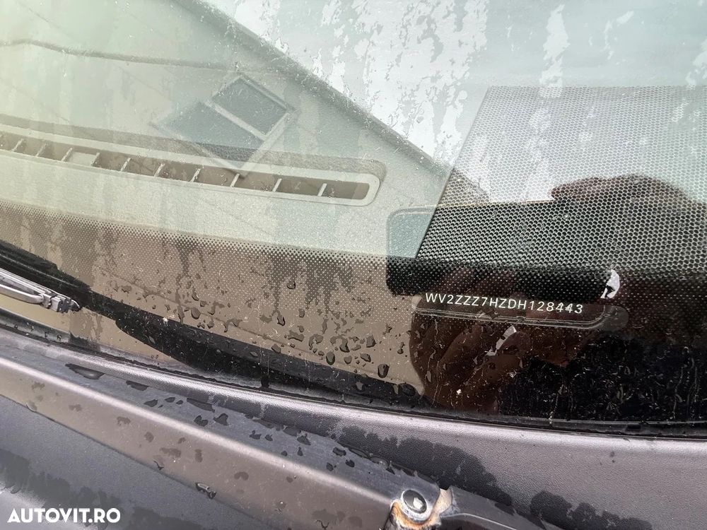 Volkswagen Transporter - 28