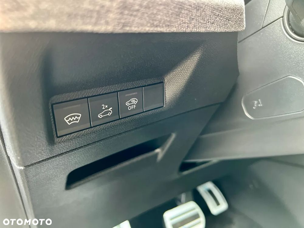 Peugeot 3008 1.2 PureTech mHEV GT E-DCS6 - 26