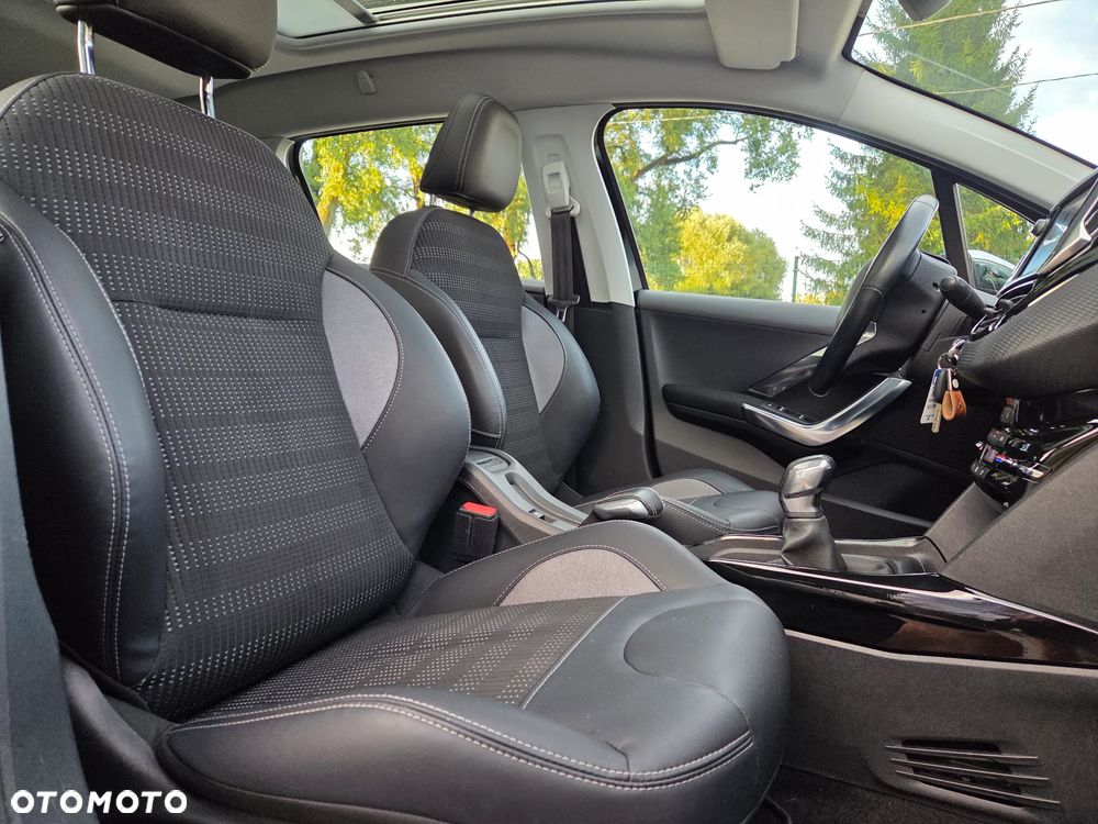 Peugeot 2008 PureTech 110 Stop&Start GT-Line Edition - 9