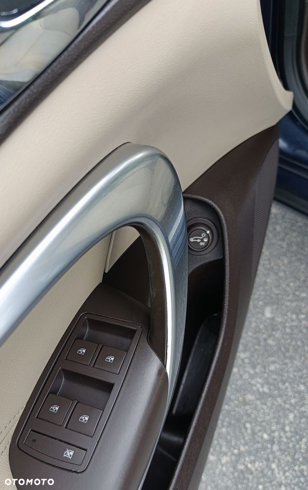 Opel Insignia - 14
