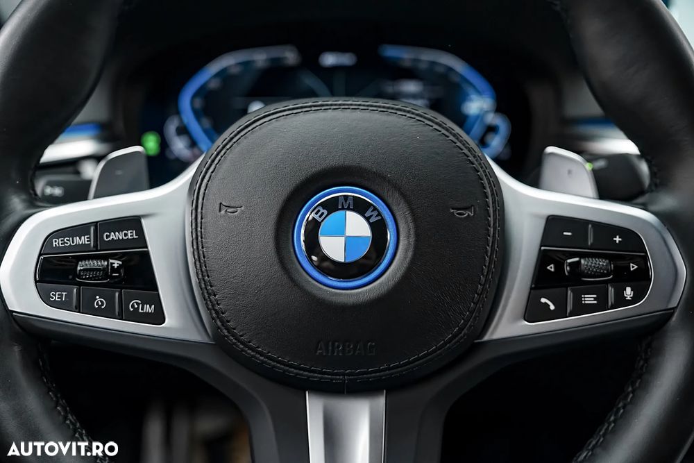 BMW Seria 5 520e AT PHEV - 34