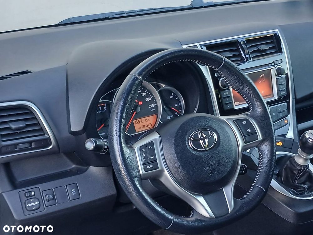 Toyota Verso S 1.33 VVT-i Start-Stop Club - 20