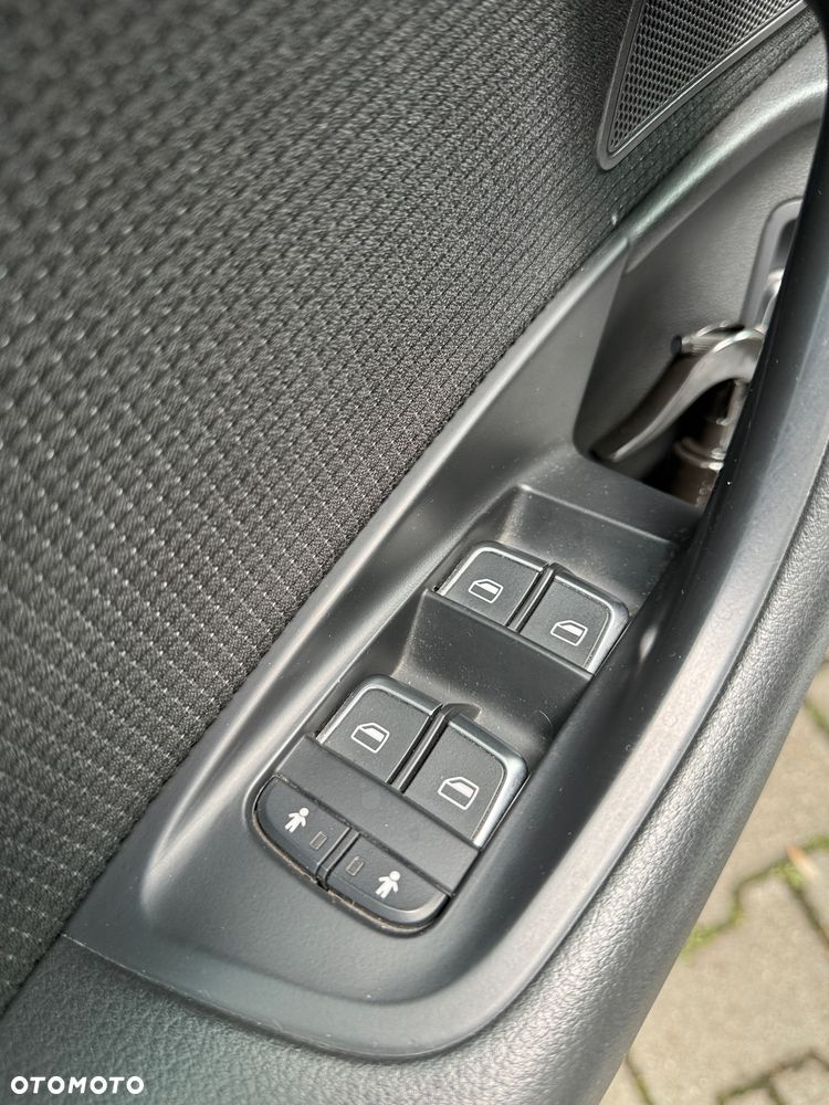 Audi A6 Avant 2.0 TDI ultra S tronic - 36