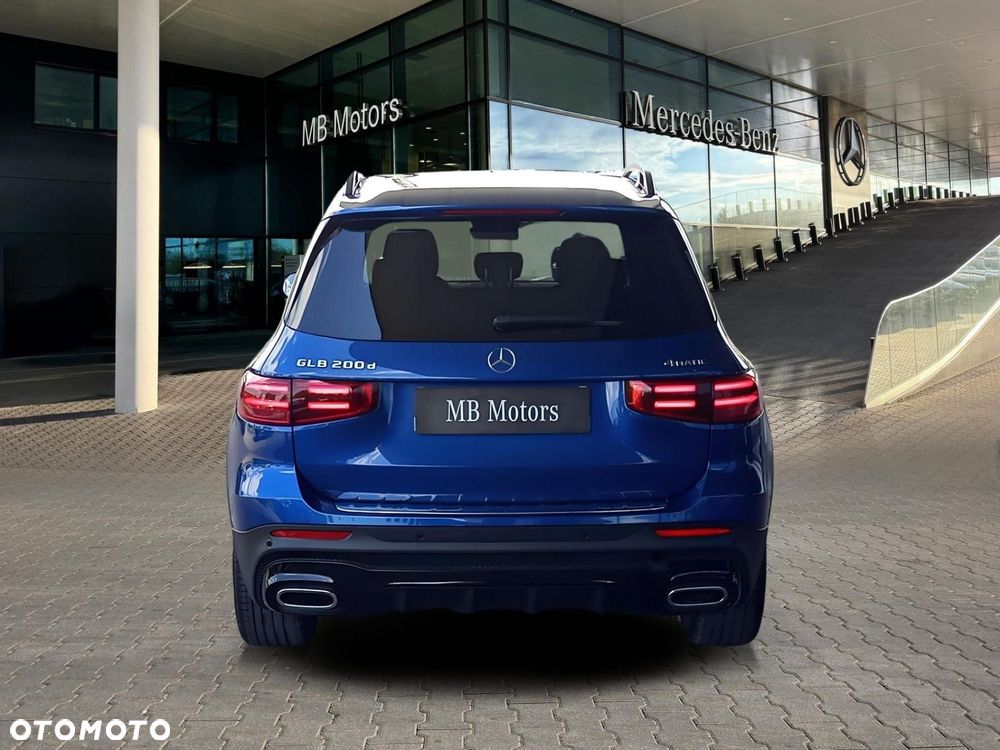 Mercedes-Benz GLB - 10