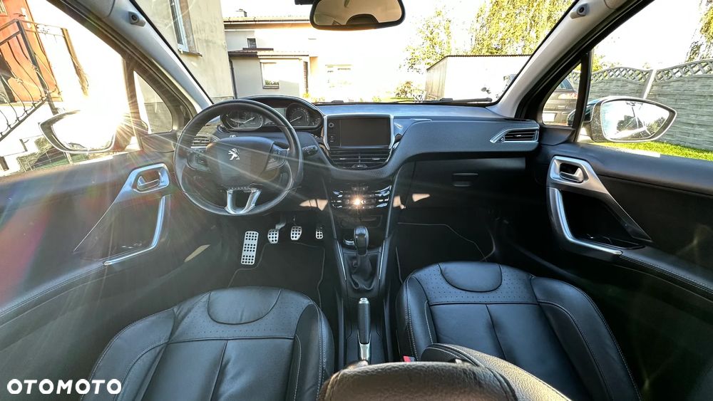 Peugeot 208 1.2 PureTech Allure S&S - 17