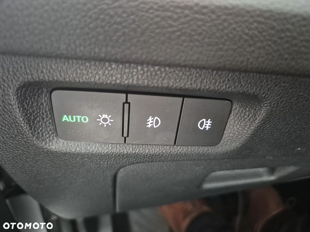 Skoda Octavia 1.5 TSI ACT Ambition DSG - 21