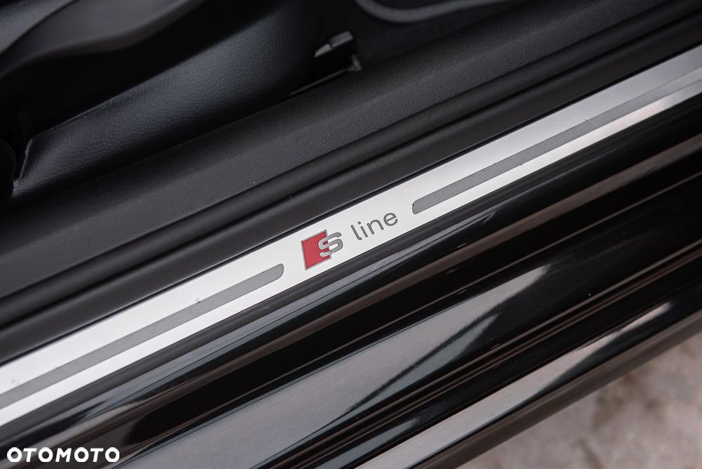 Audi A1 3-drzwiowe 1.4 TFSI S tronic S line edition m S line Sportpaket - 29