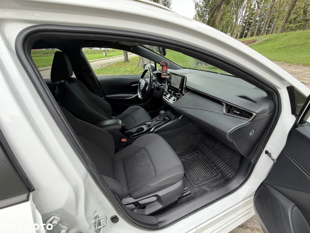 Toyota Corolla 1.8 Hybrid Comfort - 31