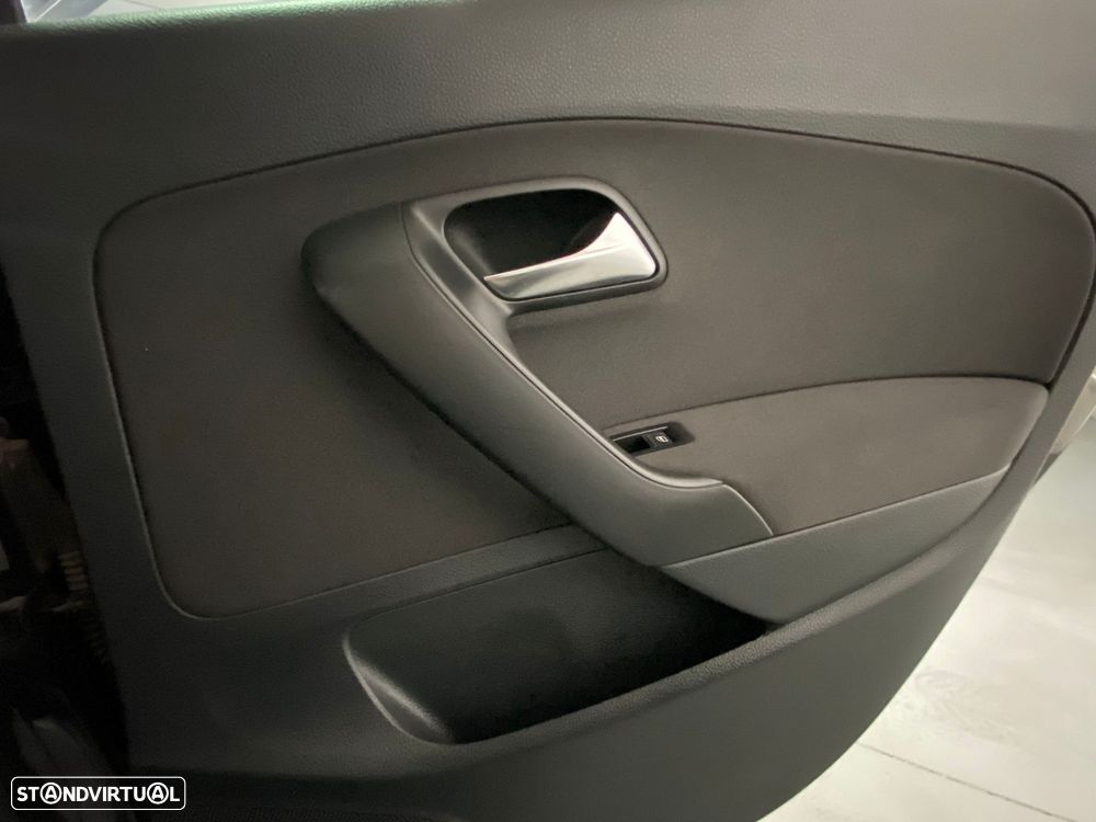 VW Polo 1.2 Trendline Pack - 16