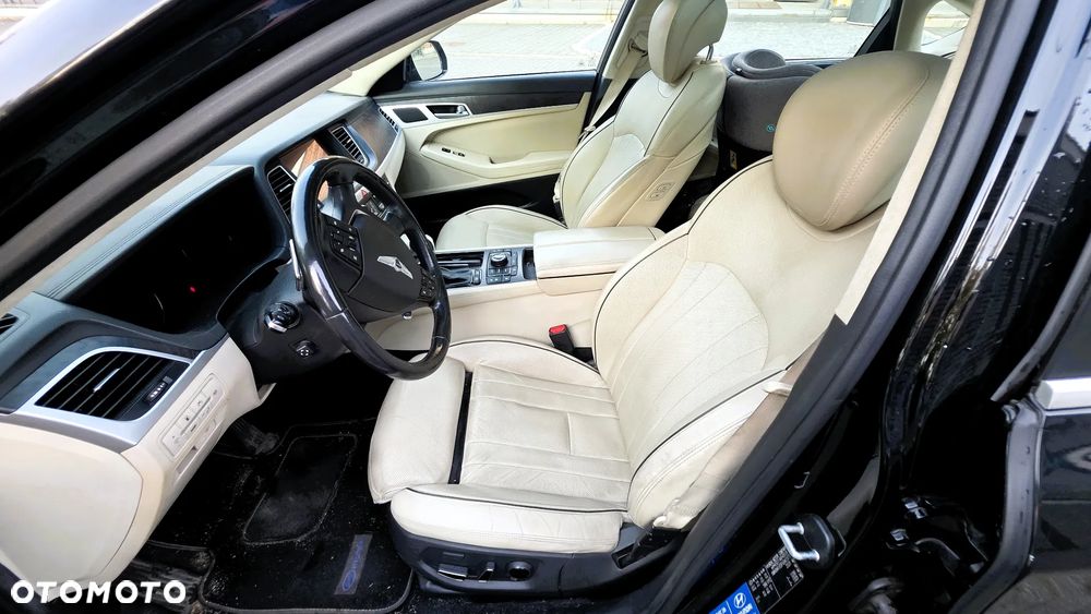 Hyundai Genesis 3.8 V6 GDI - 6
