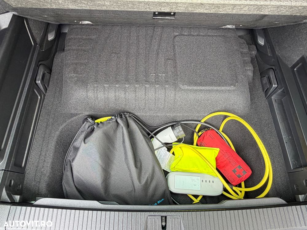 Volkswagen Passat - 22