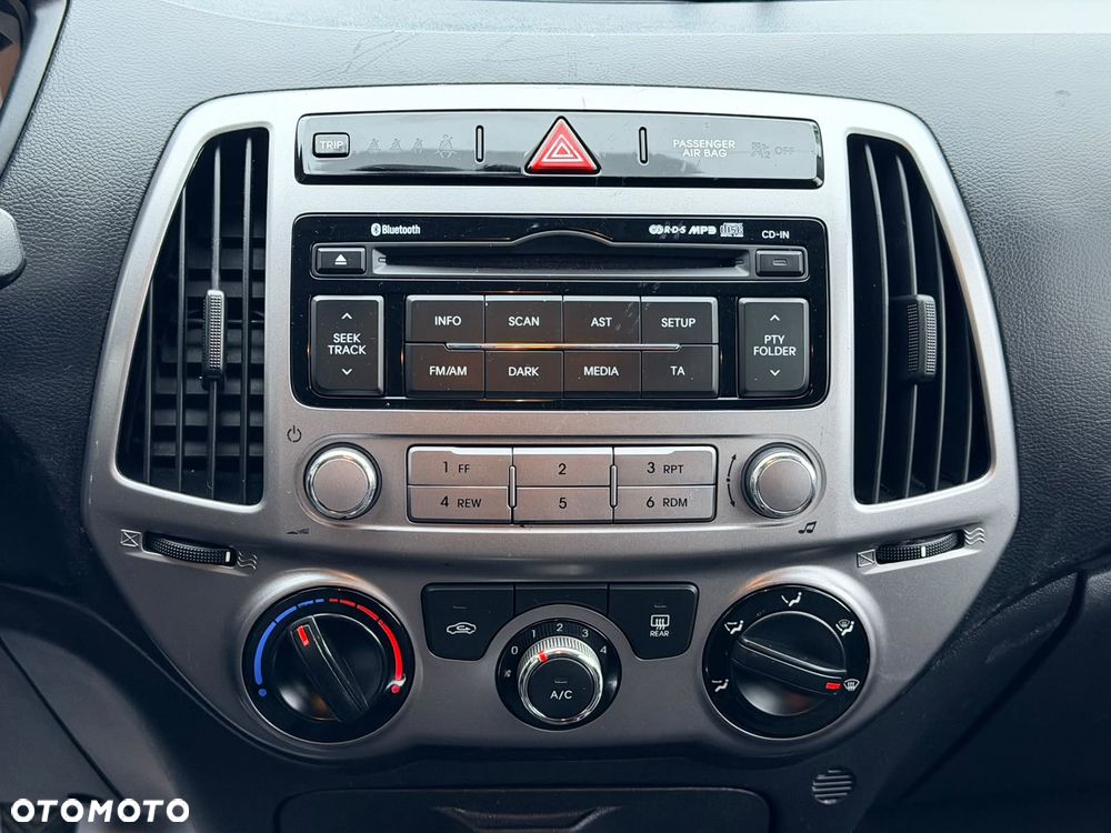 Hyundai i20 - 15