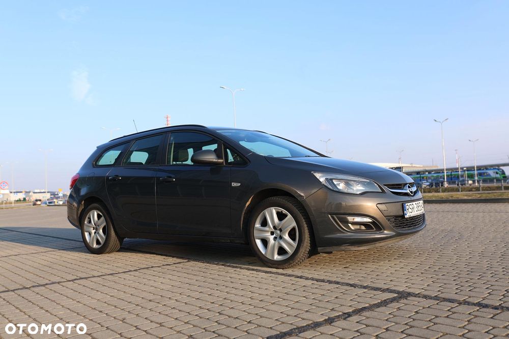 Opel Astra 1.7 CDTI DPF Cosmo - 8