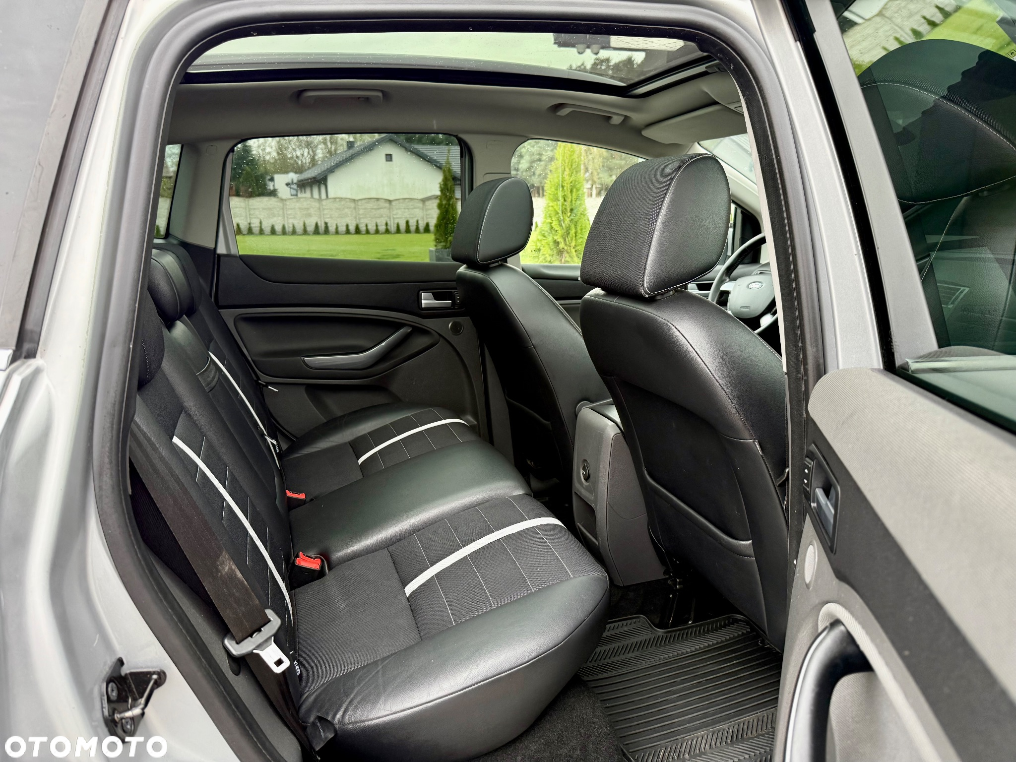Ford Kuga 2.0 TDCi 4x4 Titanium - 22