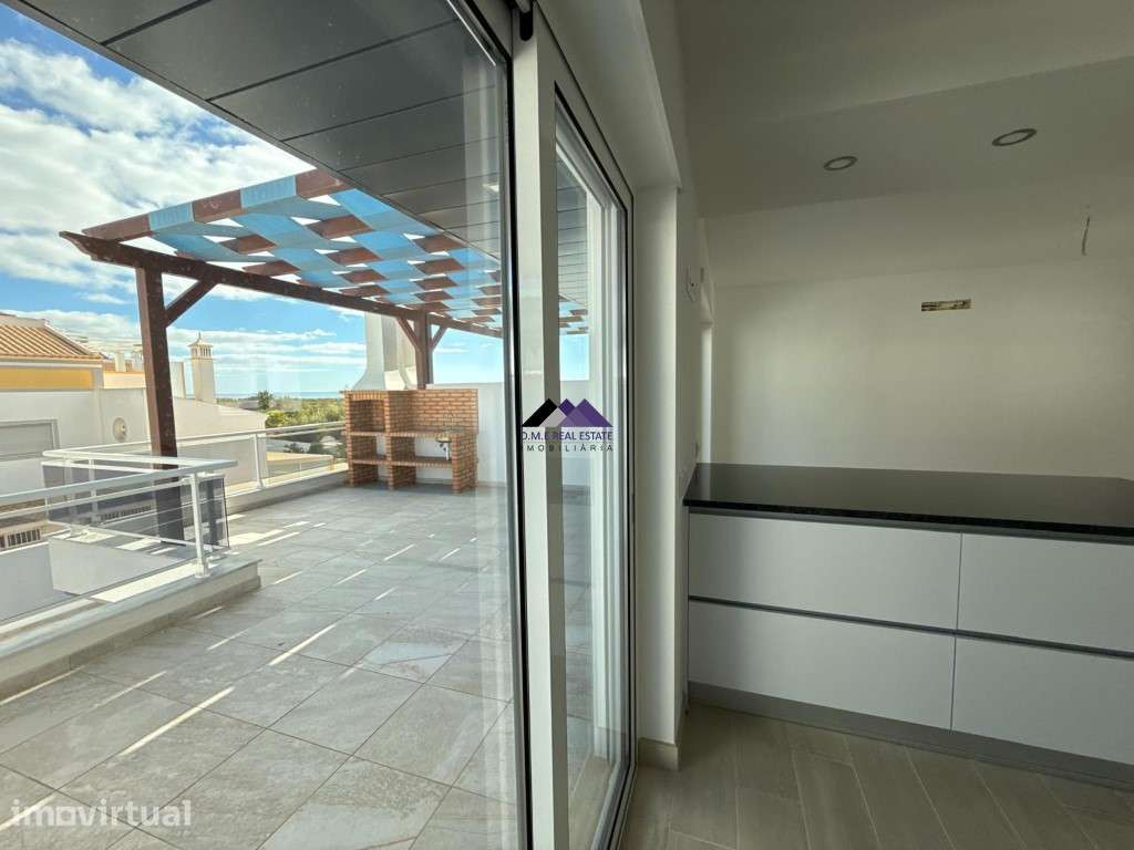 Apartamento T1+1 com Terraços Amplos e Vista Mar - Manta Rota - Grande imagem: 2/40