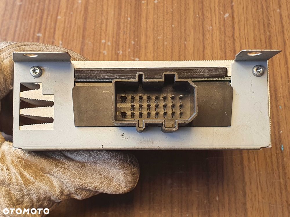 Wzmacniacz 8E5035223 Głosników Subwoofer Radio Antenowy Amplituner AUDI A4 B6 B7 sedan kombi - 4