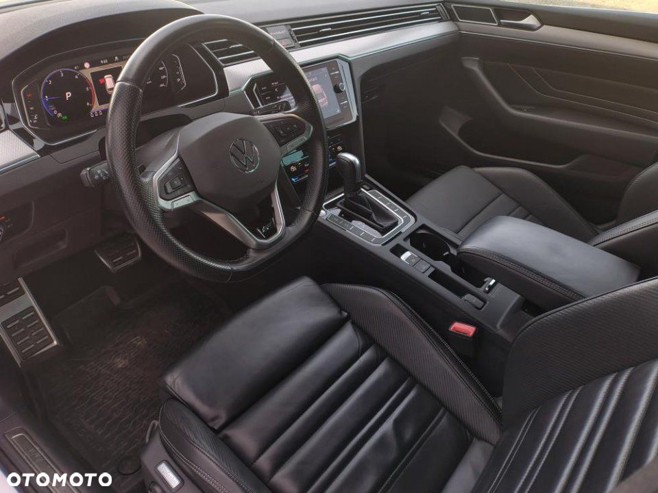 Volkswagen Passat - 16