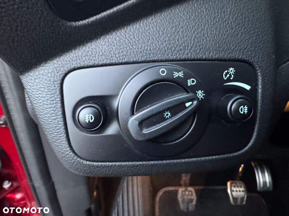 Ford Kuga 1.5 EcoBoost 2x4 ST-Line - 38