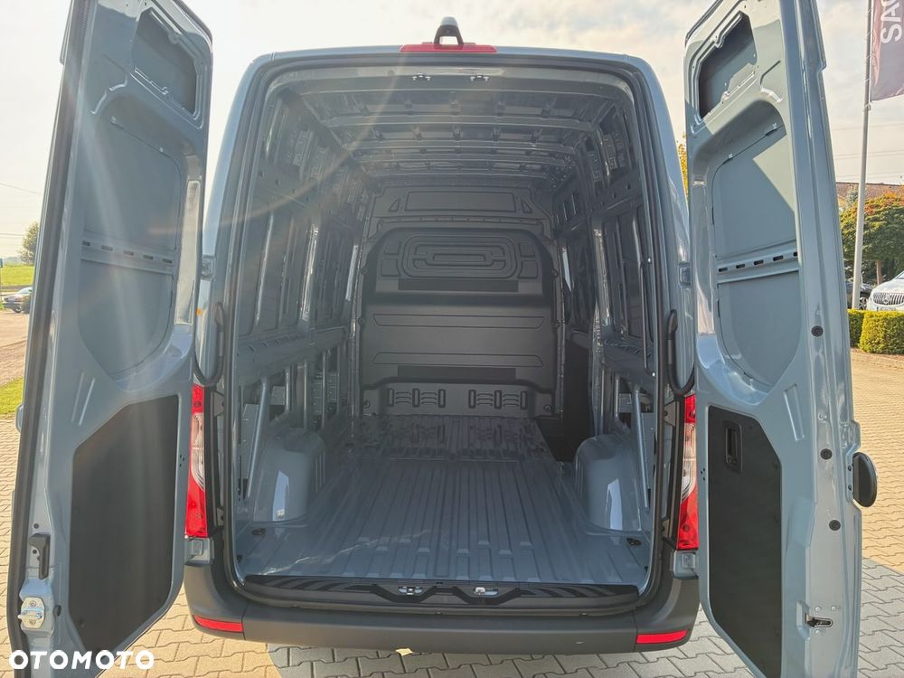 Mercedes-Benz SPRINTER 315 CDI Furgon PRO L2H2 - 22