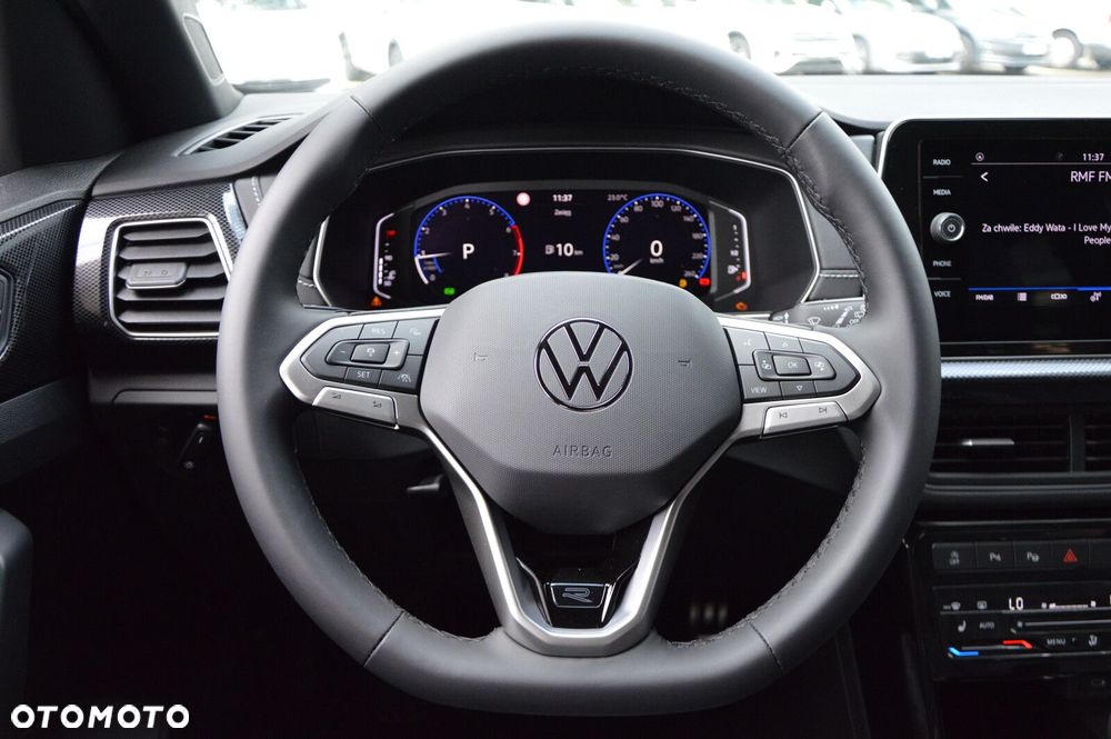 Volkswagen T-Cross - 13