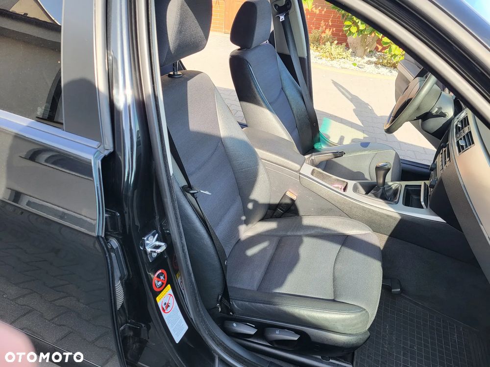 BMW Seria 3 318i - 18