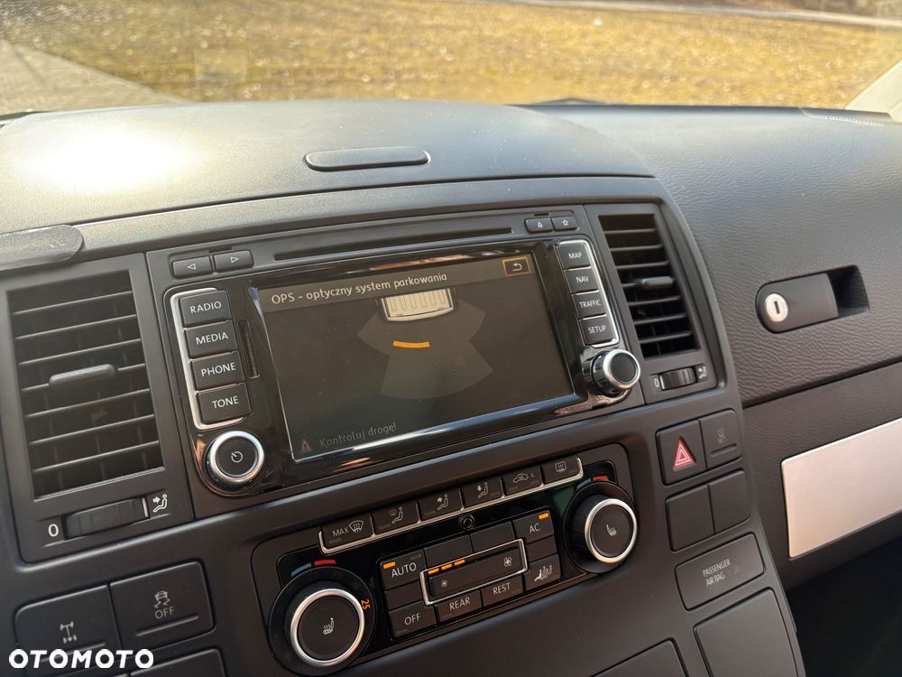 Volkswagen Multivan - 7
