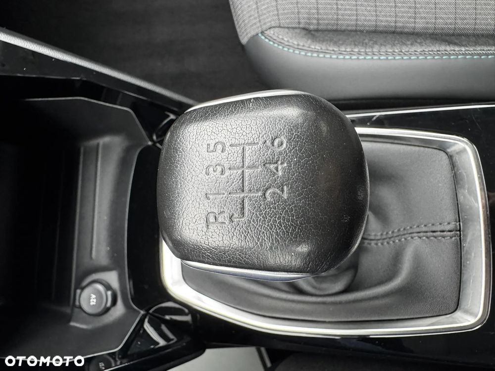 Peugeot 208 PureTech 100 Allure - 26