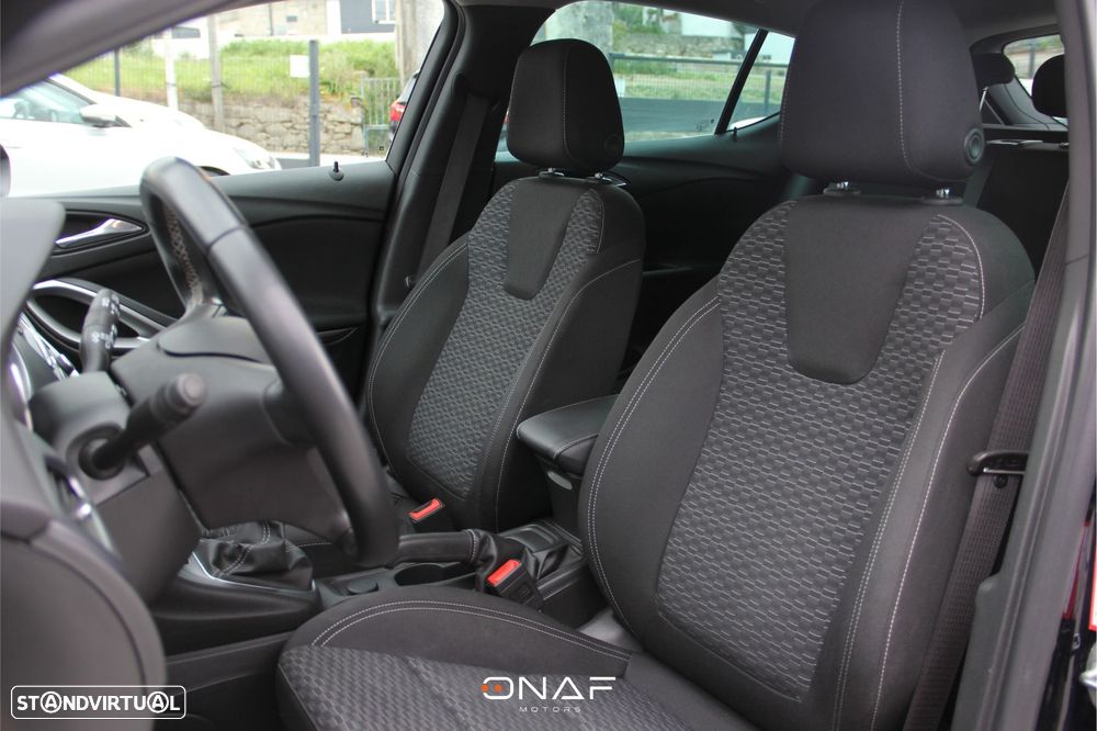Opel Astra 1.0 Turbo Start/Stop 120 Anos - 17