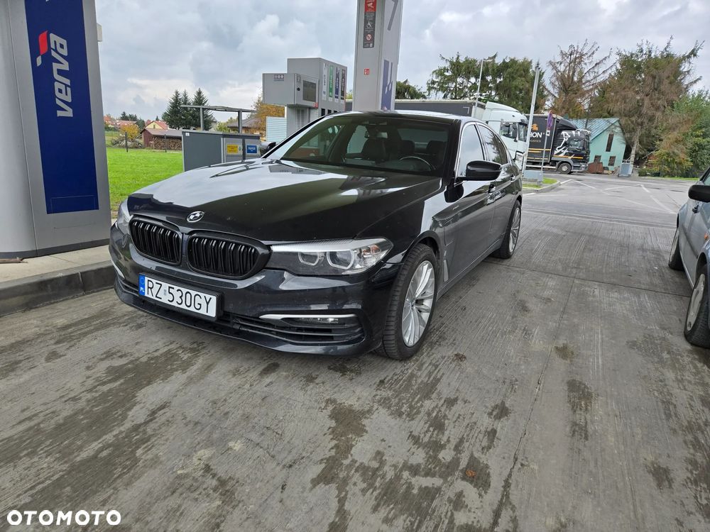 BMW Seria 5 530e iPerformance Luxury Line - 23