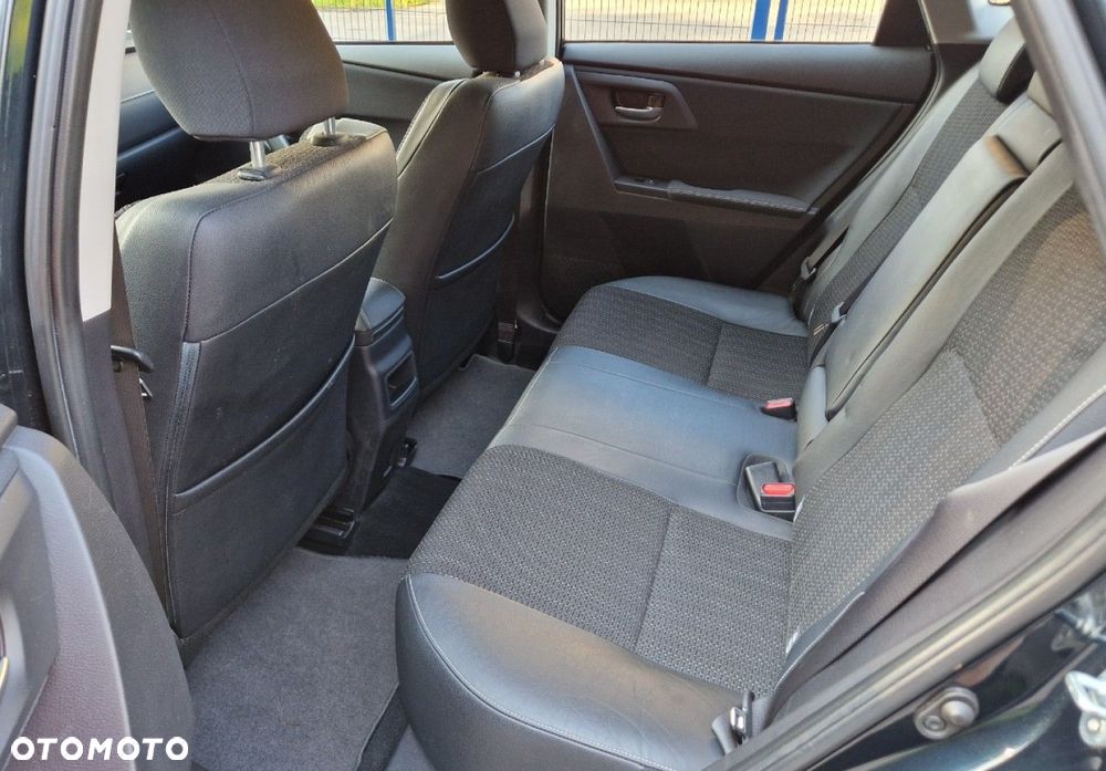 Toyota Auris 1.6 Executive - 28