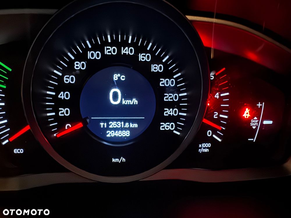 Volvo V60 D4 Drive-E Momentum - 10