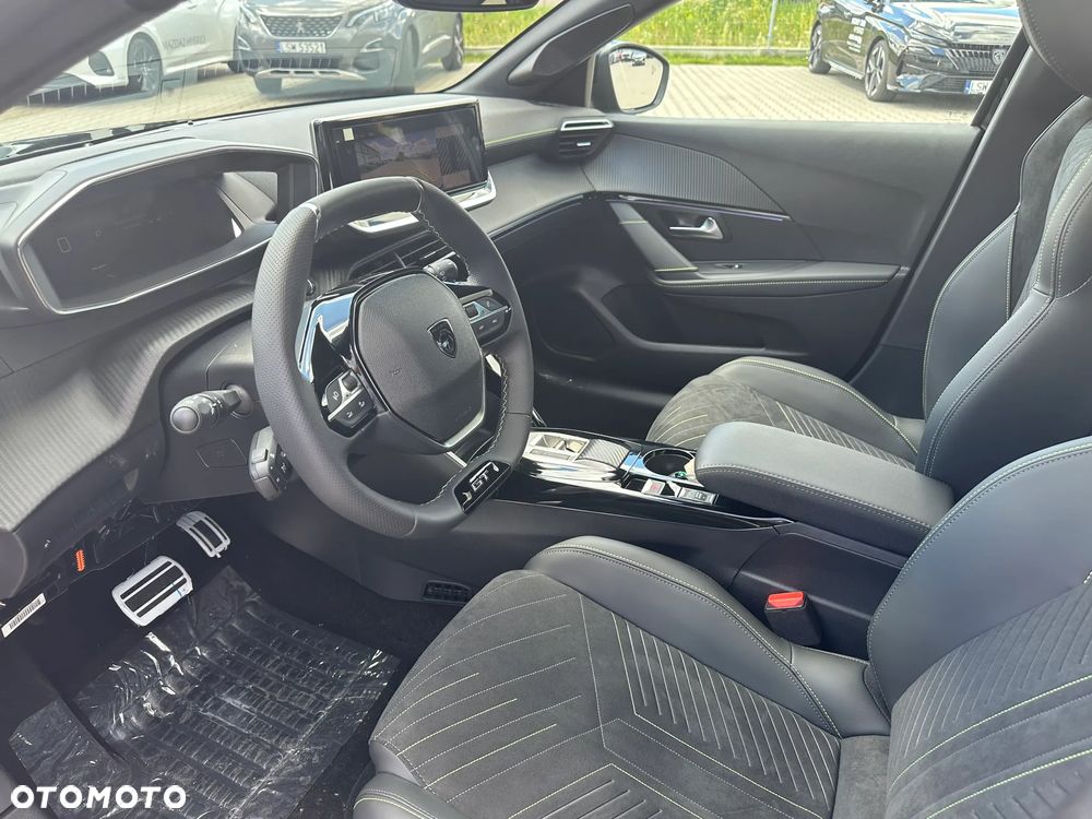 Peugeot 208 1.2 mHEV GT - 10