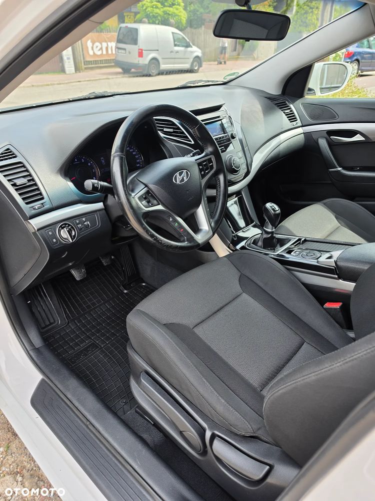 Hyundai i40 Kombi blue 1.6 Classic - 20