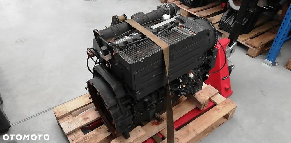 SILNIK DEUTZ F4L2011 47.8 kW 2800 rpm 4 cylinry 11000 netto - 3