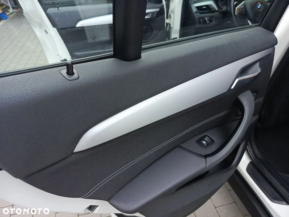 BMW X1 xDrive18d - 26