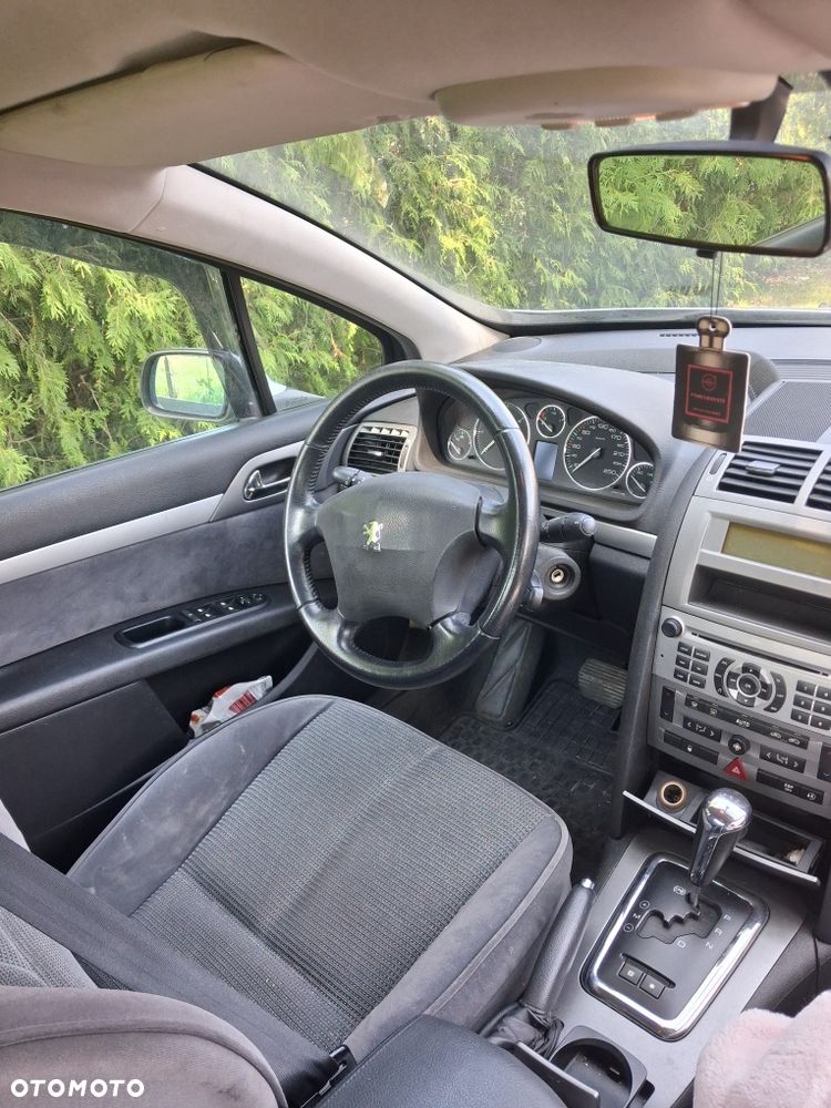 Peugeot 407 - 6