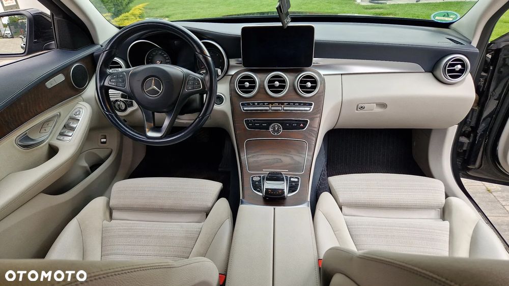 Mercedes-Benz Klasa C 220 (BlueTEC) d 7G-TRONIC - 24