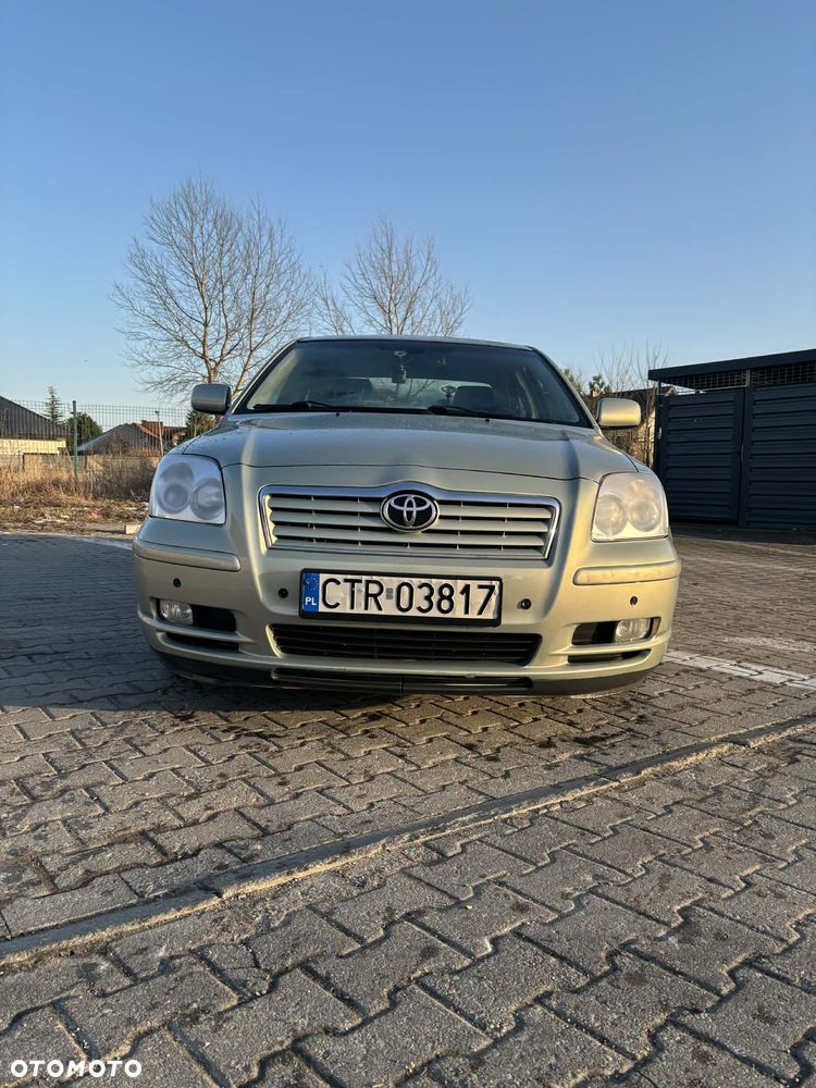 Toyota Avensis 2.0 VVT-i High - 3