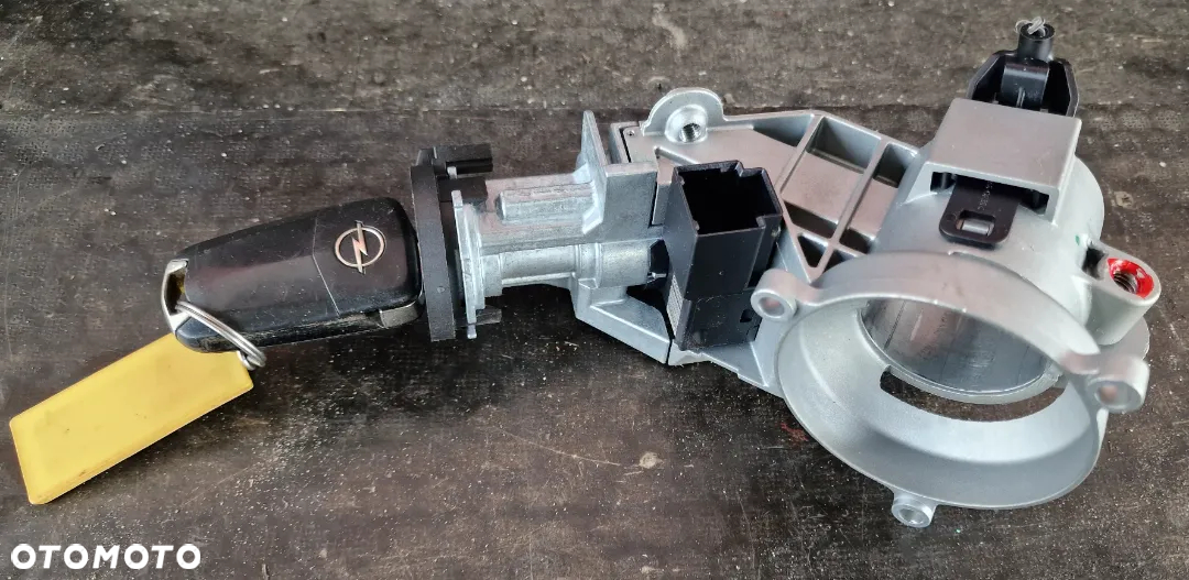 STACYJKA WKŁADKA KLUCZYK OPEL CORSA D - 2
