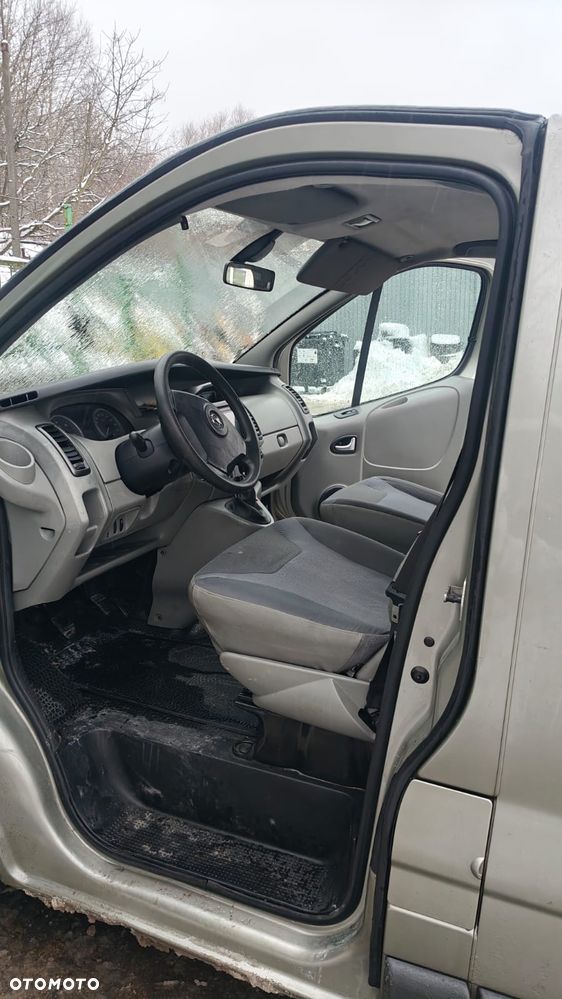 Opel Vivaro L1H1 2.7t - 15