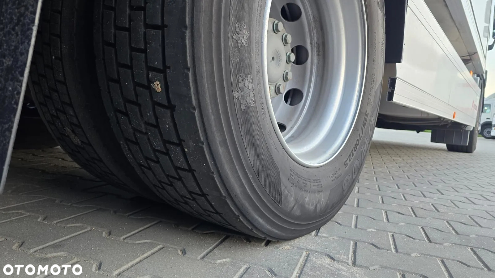 Mercedes-Benz Actros 2541 6x2 kontener izoterma niski przebieg super stan laweta rama do zabudowy - 11