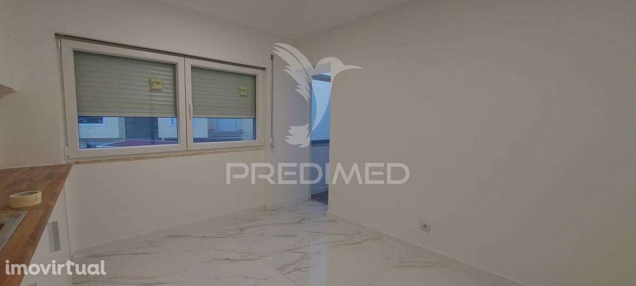 Apartamento T2 Renovado no Lavradio – Pronto a Entrar - Grande imagem: 2/7