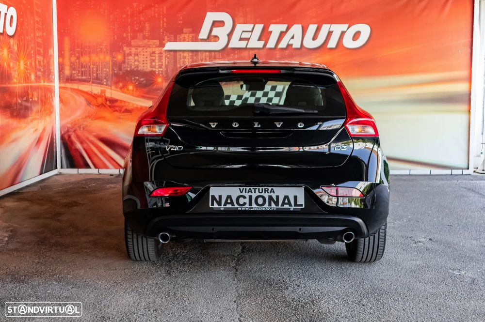 Volvo V40 2.0 D3 Momentum Geartronic — fotografia 6