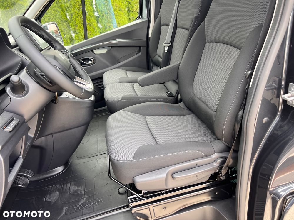 Renault Trafic - 13