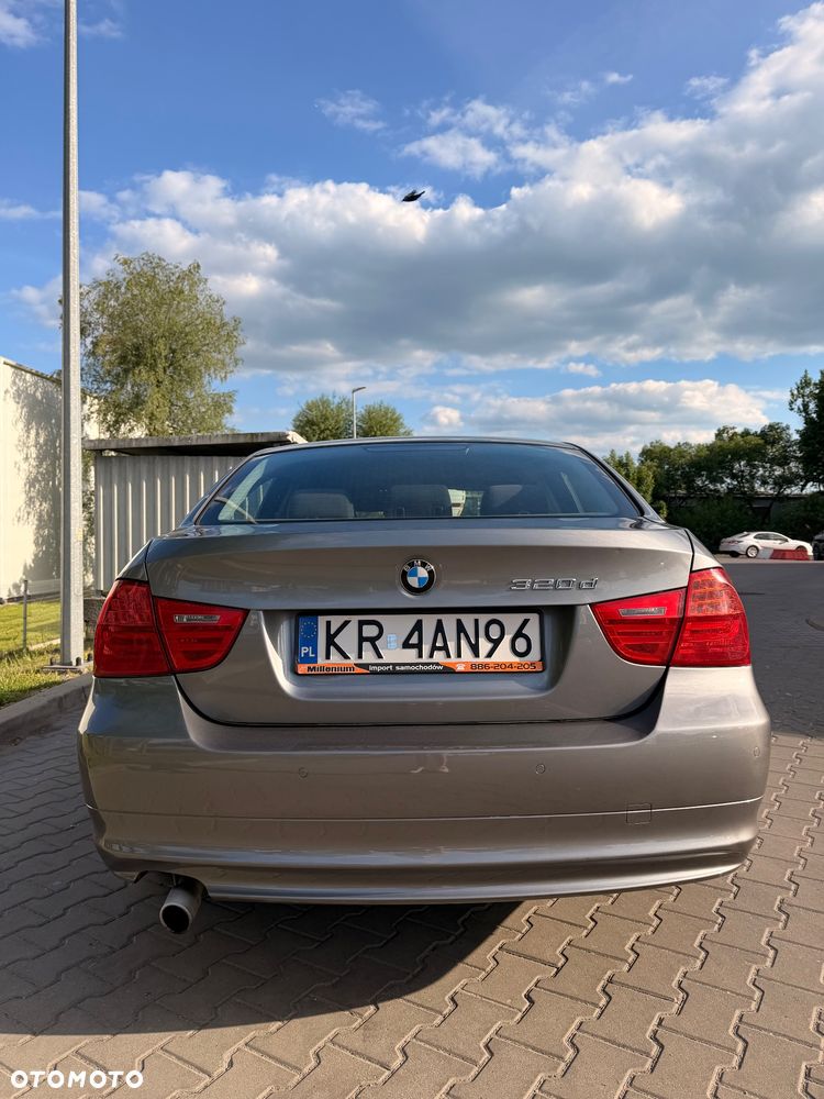BMW Seria 3 320d DPF - 2