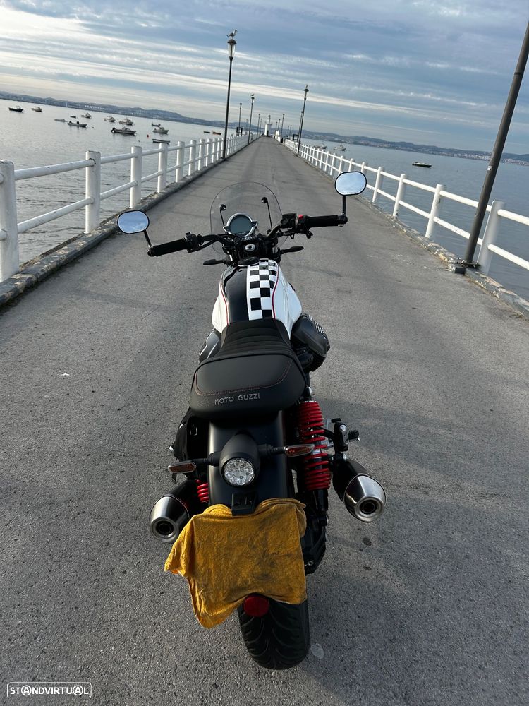 Moto Guzzi V7 Stone Ten Nova - 18