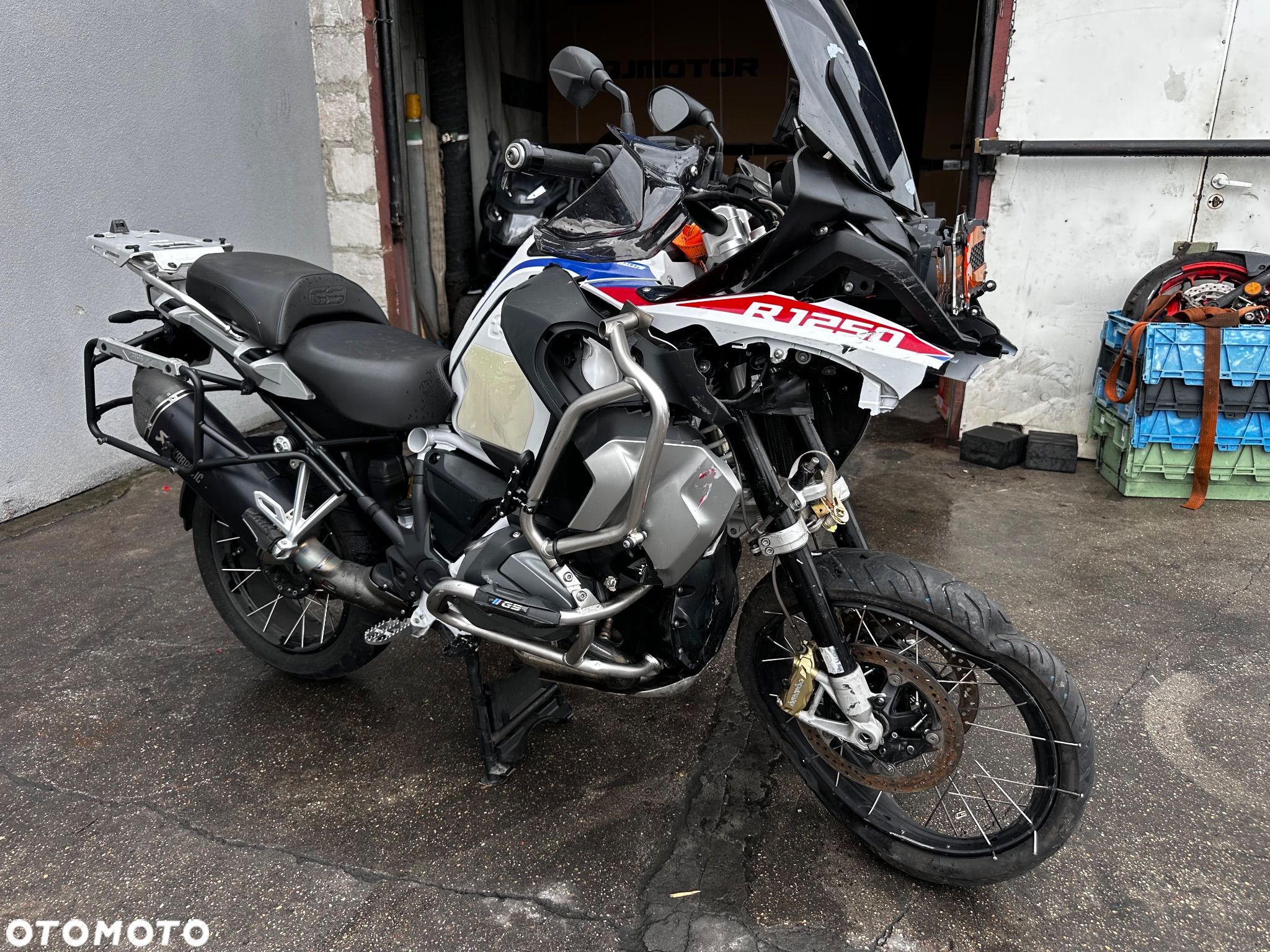 BMW Adventure - 1