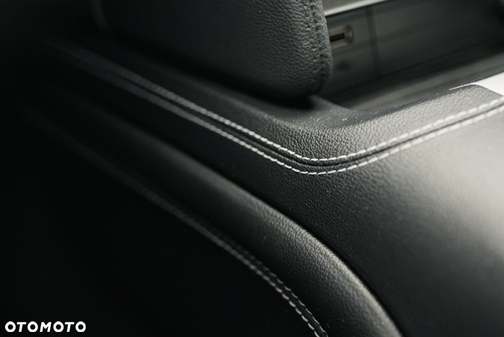 Ford Mustang 5.0 V8 GT - 33