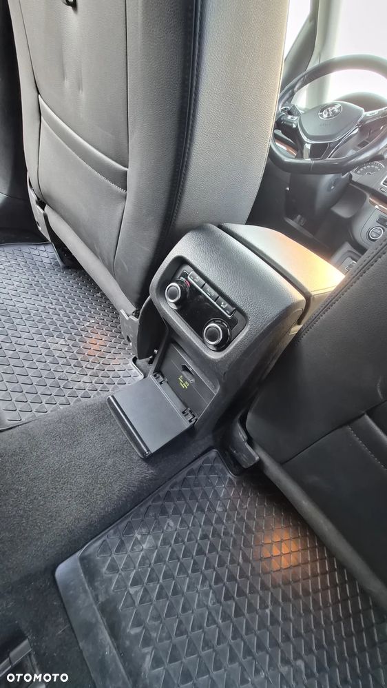 Volkswagen Sharan 2.0 TDI BMT Highline DSG - 15